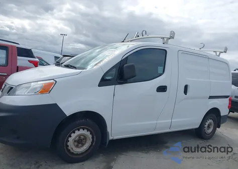 2015 Nissan Nv200 S/Sv z USA, uszkodzony, nr VIN 3N6CM0KN5FK725747